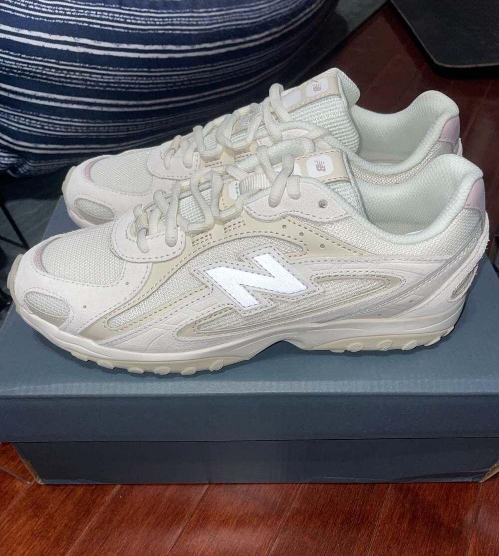 New Balance 204L Sea Salt Pink